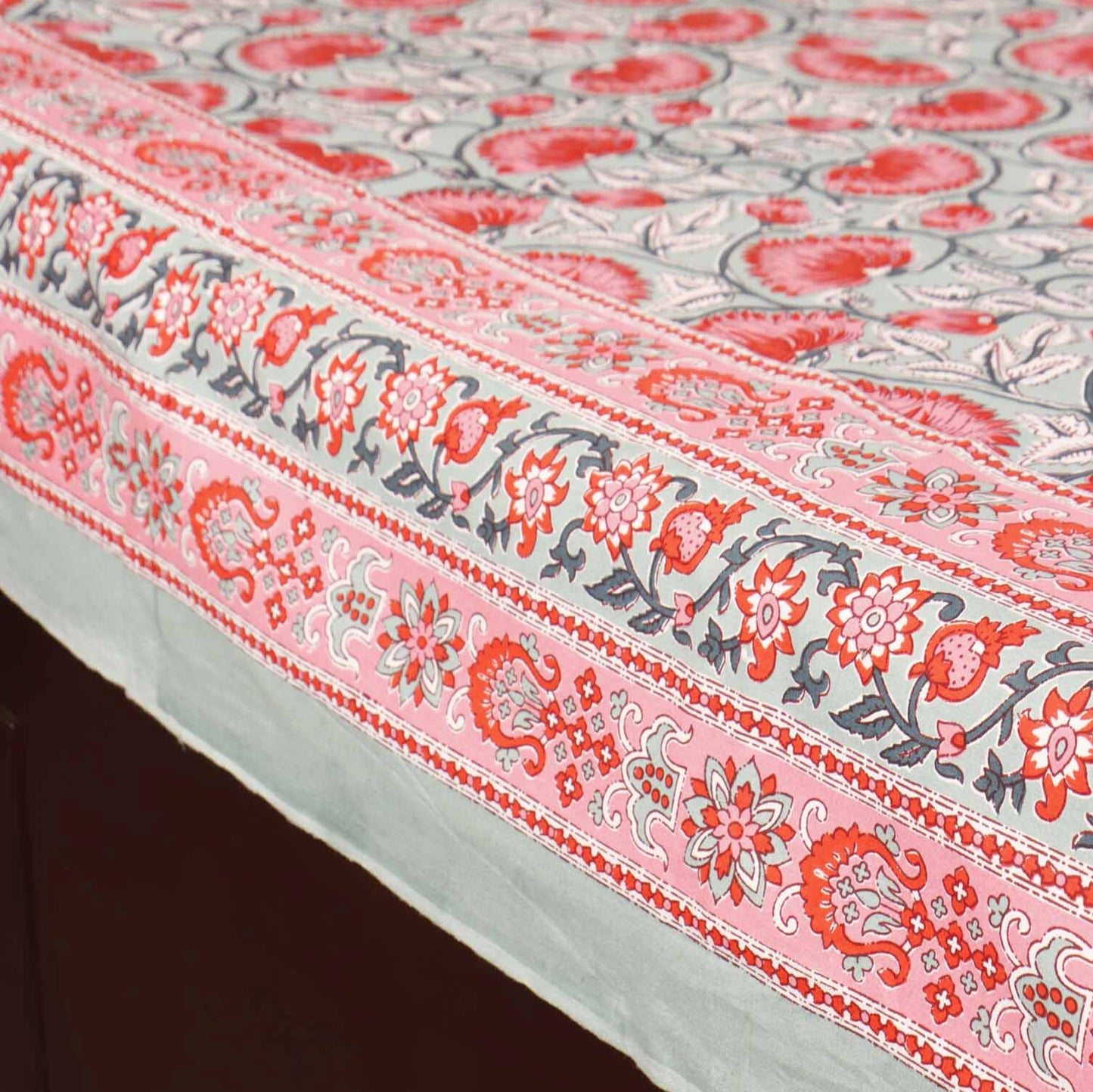 Begum Grey - Flat I Fitted Bedsheet (90x108 Inches)