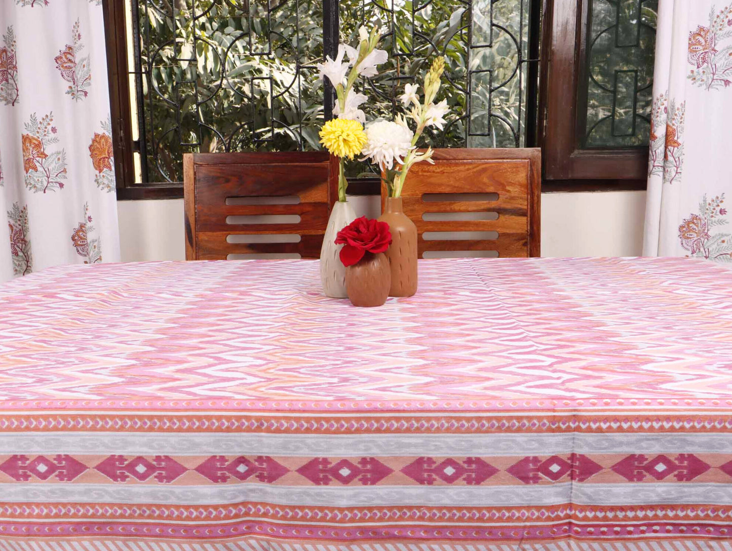 Niyati Pink - Six seater Dining Table Cover