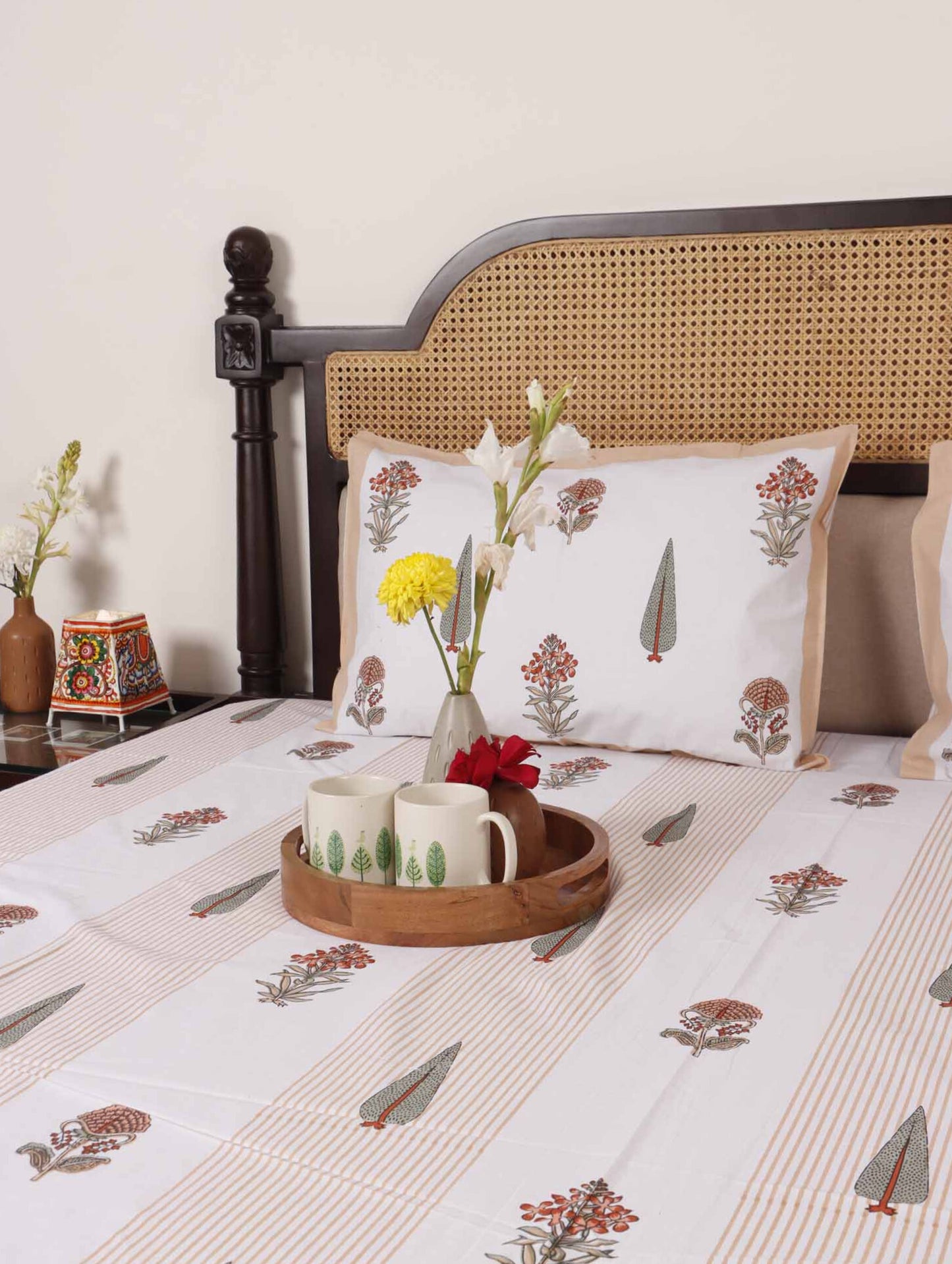 Mughal Lakeerein - Flat I Fitted Bedsheet (90x108 Inches)