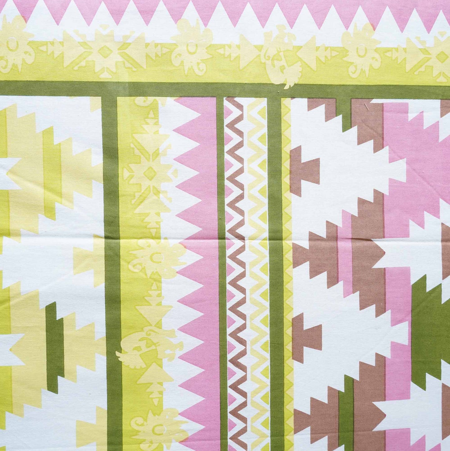 Florescent Puzzle   -  Single Bed Bedsheet (60x90 Inches)
