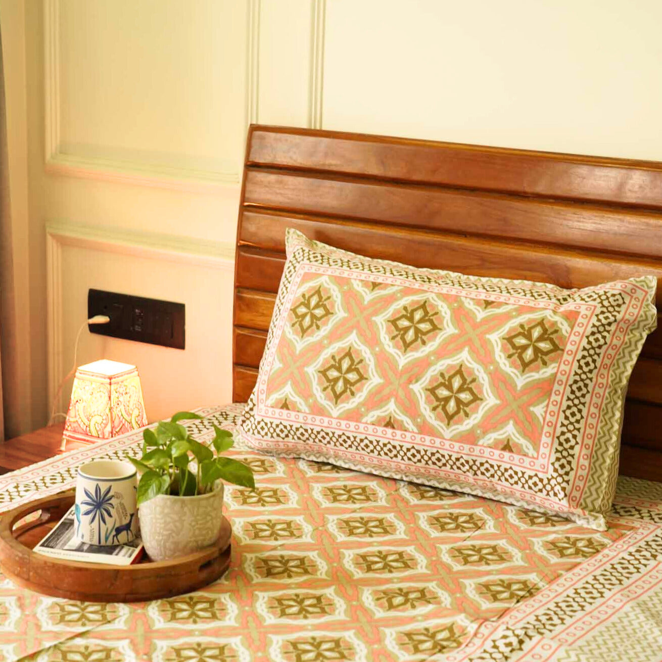 Kaleidoscope - Orange - Single bed bedsheet(60x90 Inches)