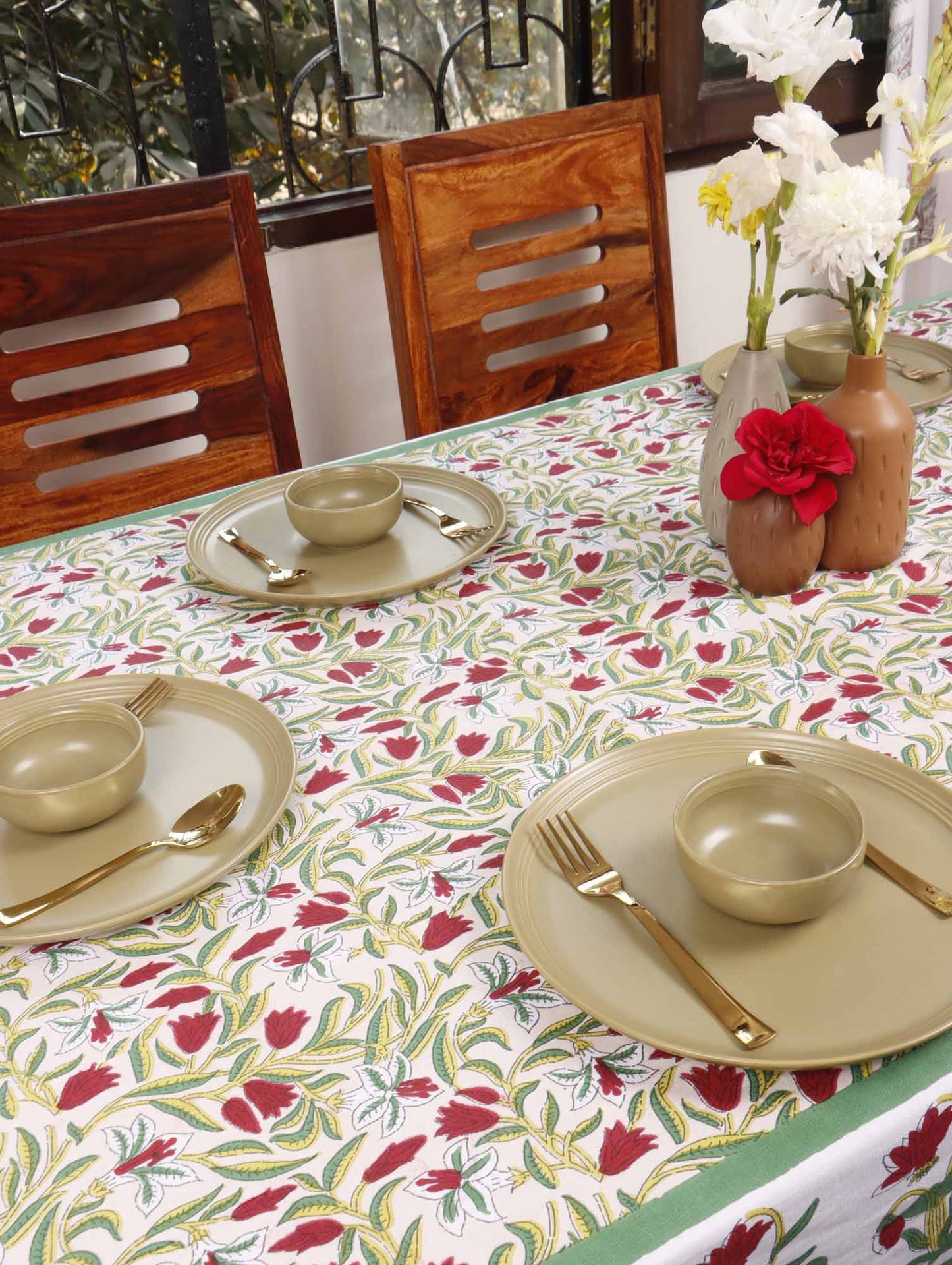 Madhuri - Six seater Dining Table Cover