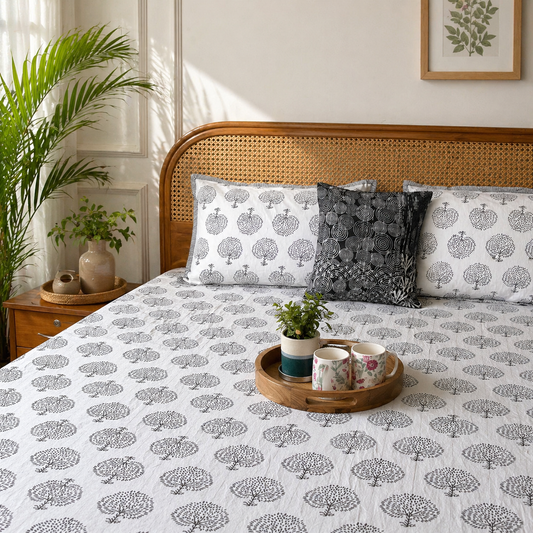 Everyday Classics - Black – Flat I Fitted Bedsheet (90x108 Inches)