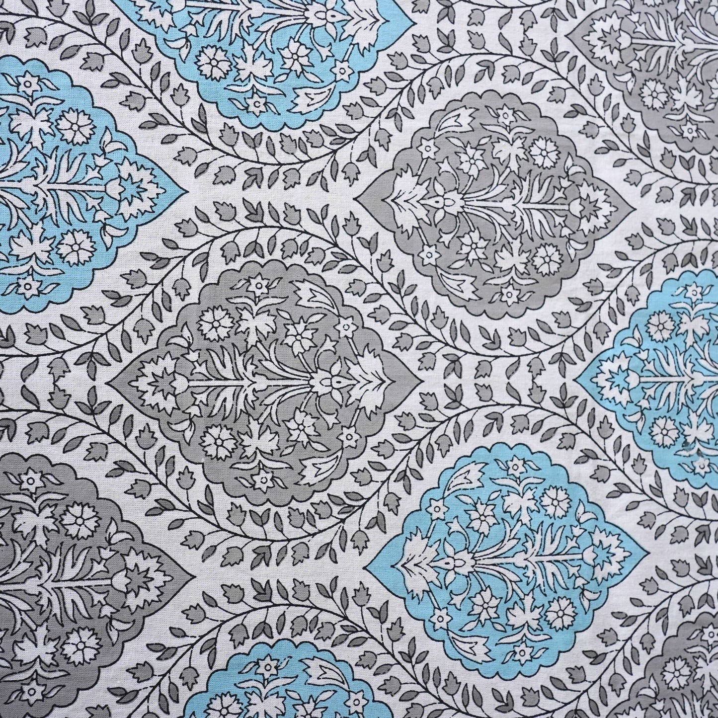 Parineeta Blue – Flat I Fitted Bedsheet (90x108 Inches)