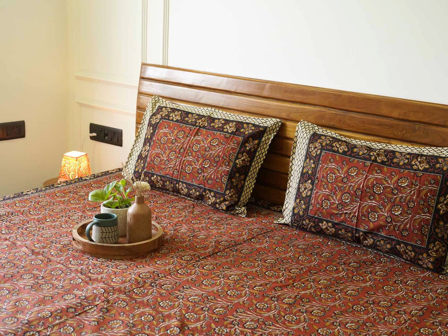 Kalamkari Maroon Big S - Flat I Fitted Bedsheet (108x108 Inches)
