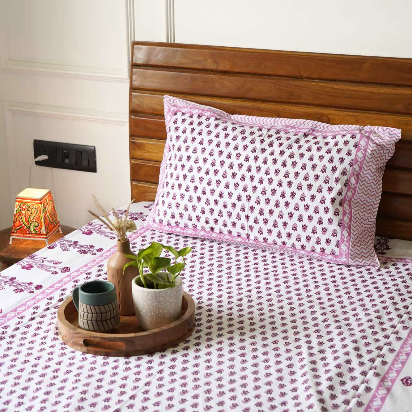 Orchid Pink Single bed bedsheet(60x90 Inches)