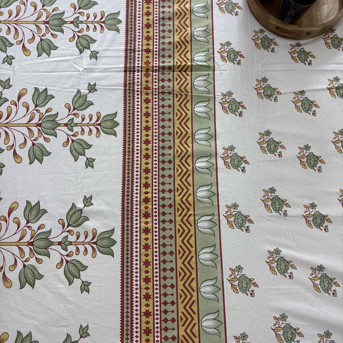 Palaash Green- White – Flat I Fitted Bedsheet (108x108 Inches)