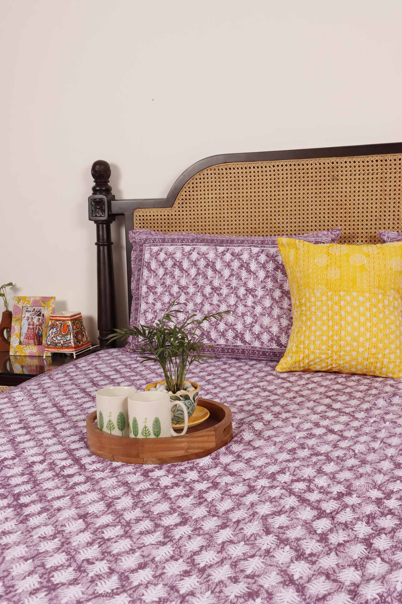 Meera Purple – Flat I Fitted Bedsheet (108x108 Inches)