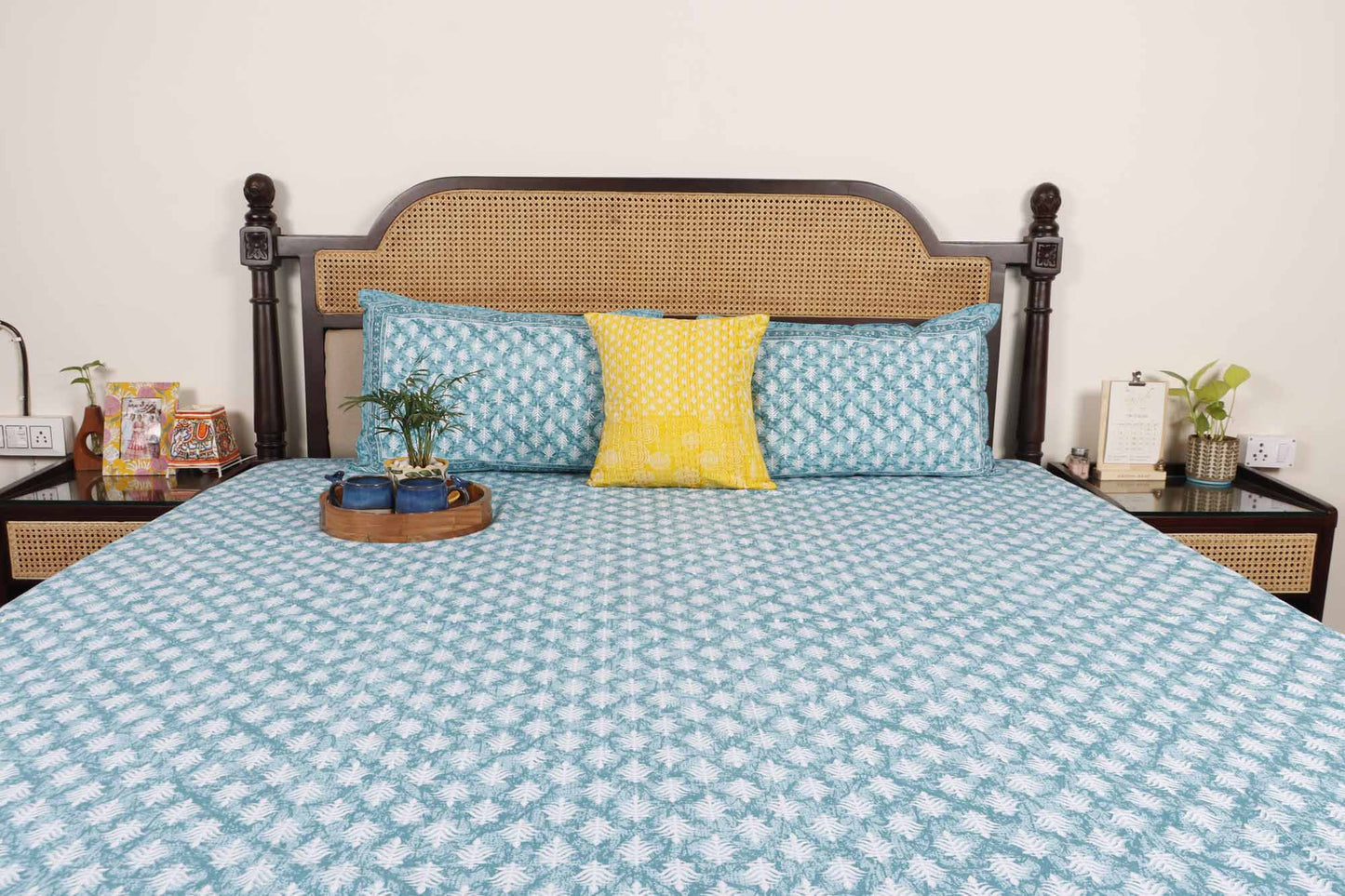 Meera Blue – Flat I Fitted Bedsheet (108x108 Inches)
