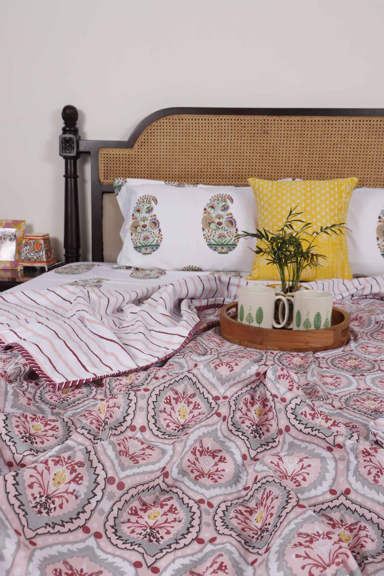 Pair of Single Bed Reversible Mul Dohar – Ruhaani Red