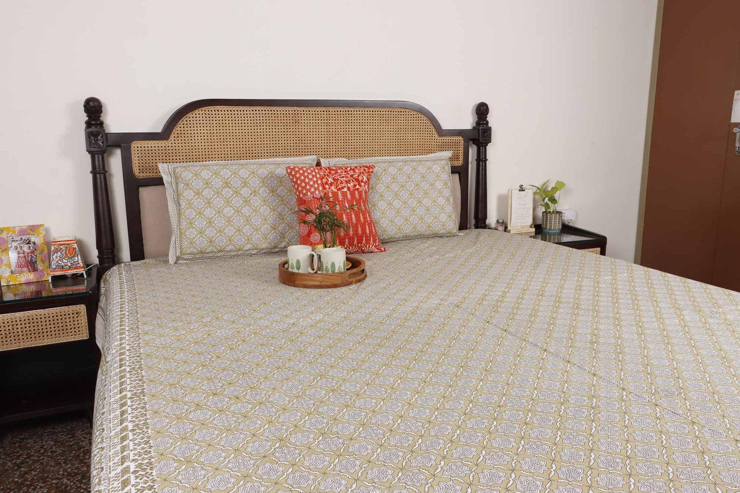 Mahir – Flat I Fitted Bedsheet (90x108 Inches)
