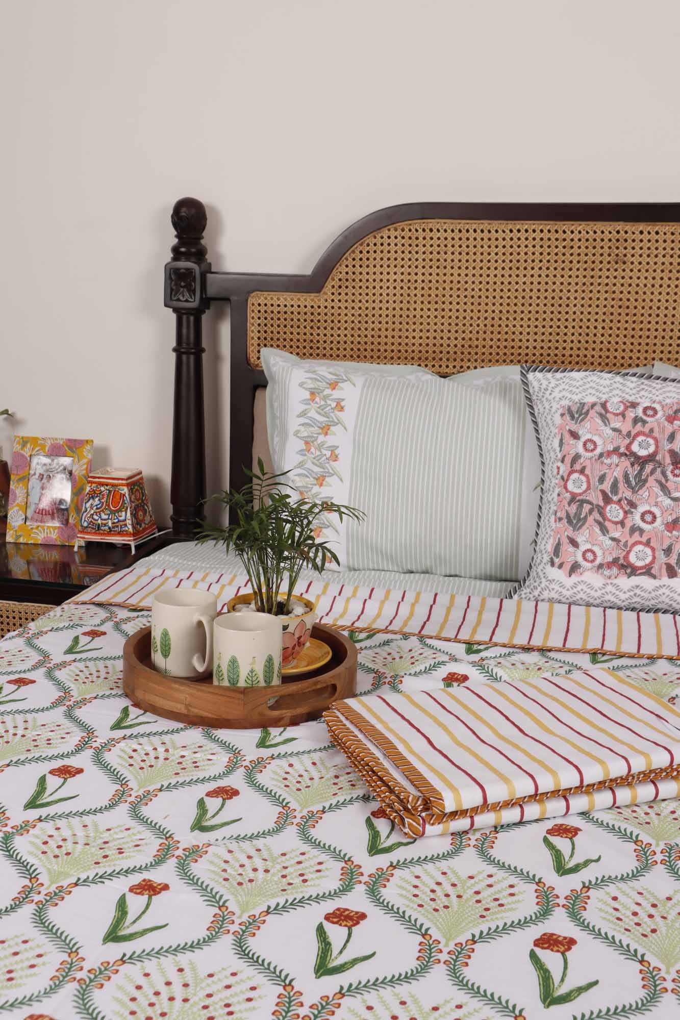 Pair of Single Bed Reversible Mul Dohar – Kyaari
