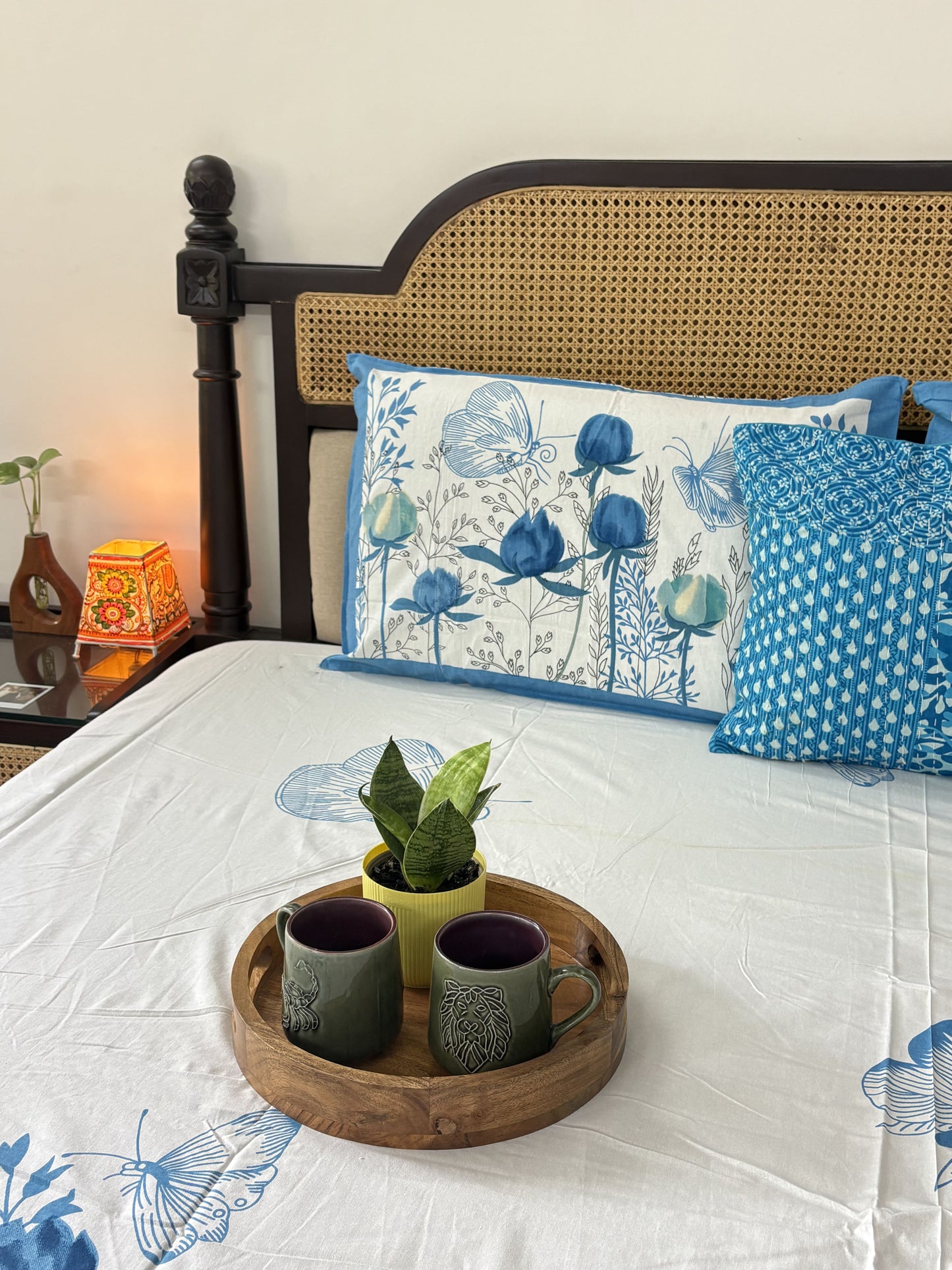 Titli Bahar - Flat I Fitted Bedsheet (108x108 Inches)