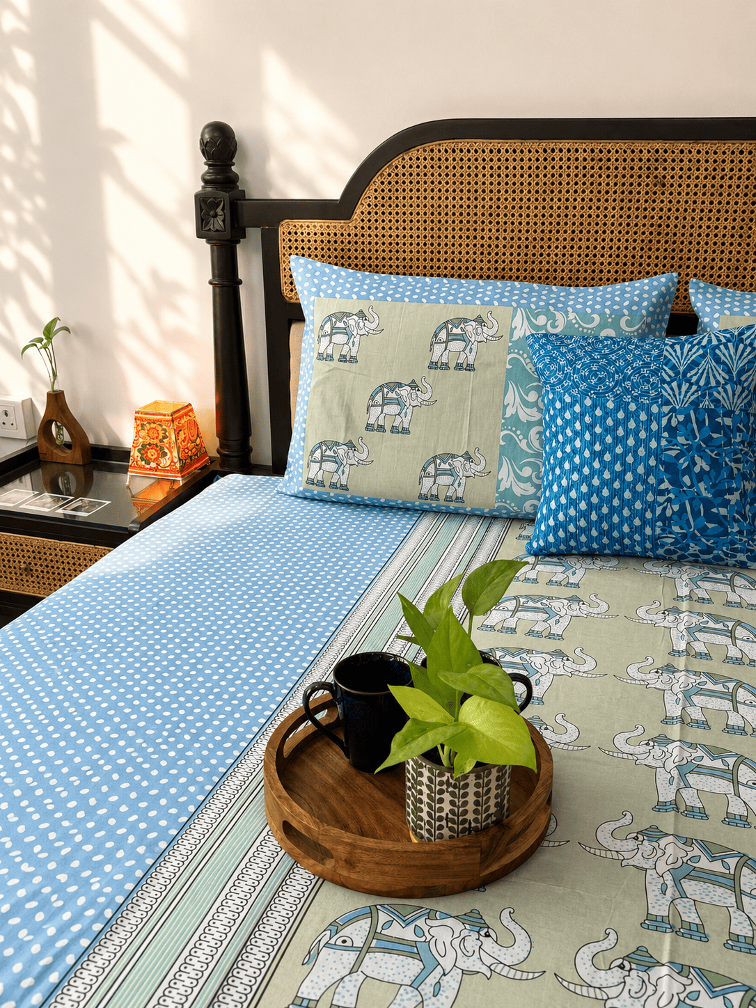 Gajanan – Flat I Fitted Bedsheet (108x108 Inches)
