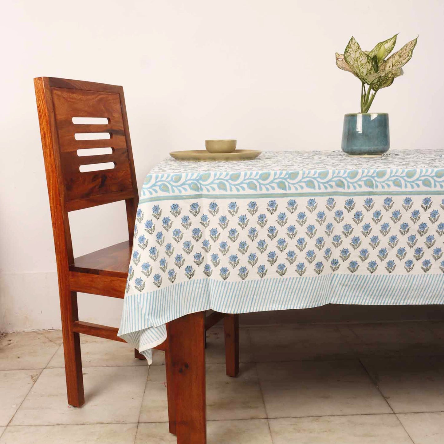 Rivaayat Hand Block Six seater Dining Table Cover