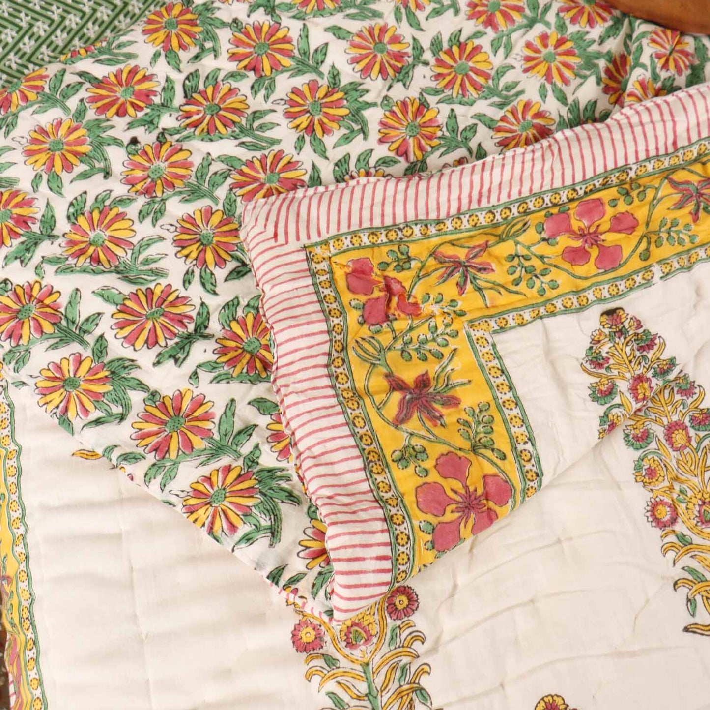 Chinaar - Hand Block Print Single Bed Quilt