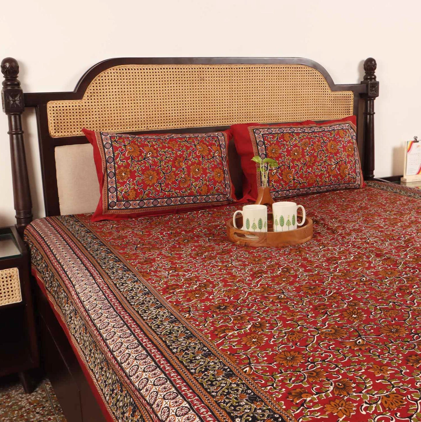 Kalamkari Surajmukhee - Flat I Fitted Bedsheet (90x108 Inches)