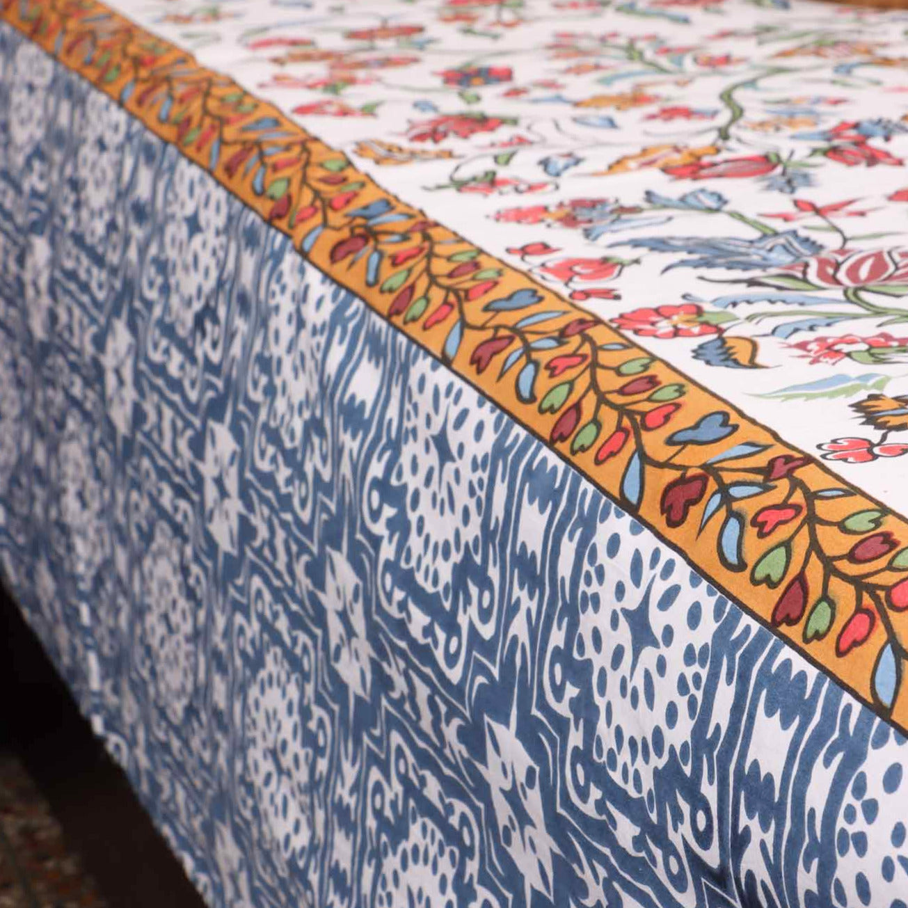 Ashok Vatika - Flat I Fitted Bedsheet (108x108 Inches)