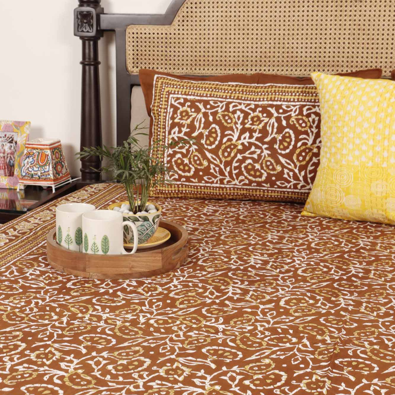 Dabu Brown – Flat I Fitted Bedsheet (90x108 Inches)