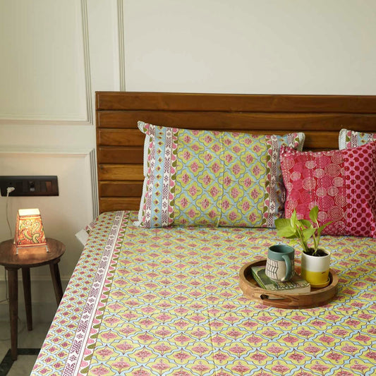 Kamal – Flat I Fitted Bedsheet (90x108 Inches)