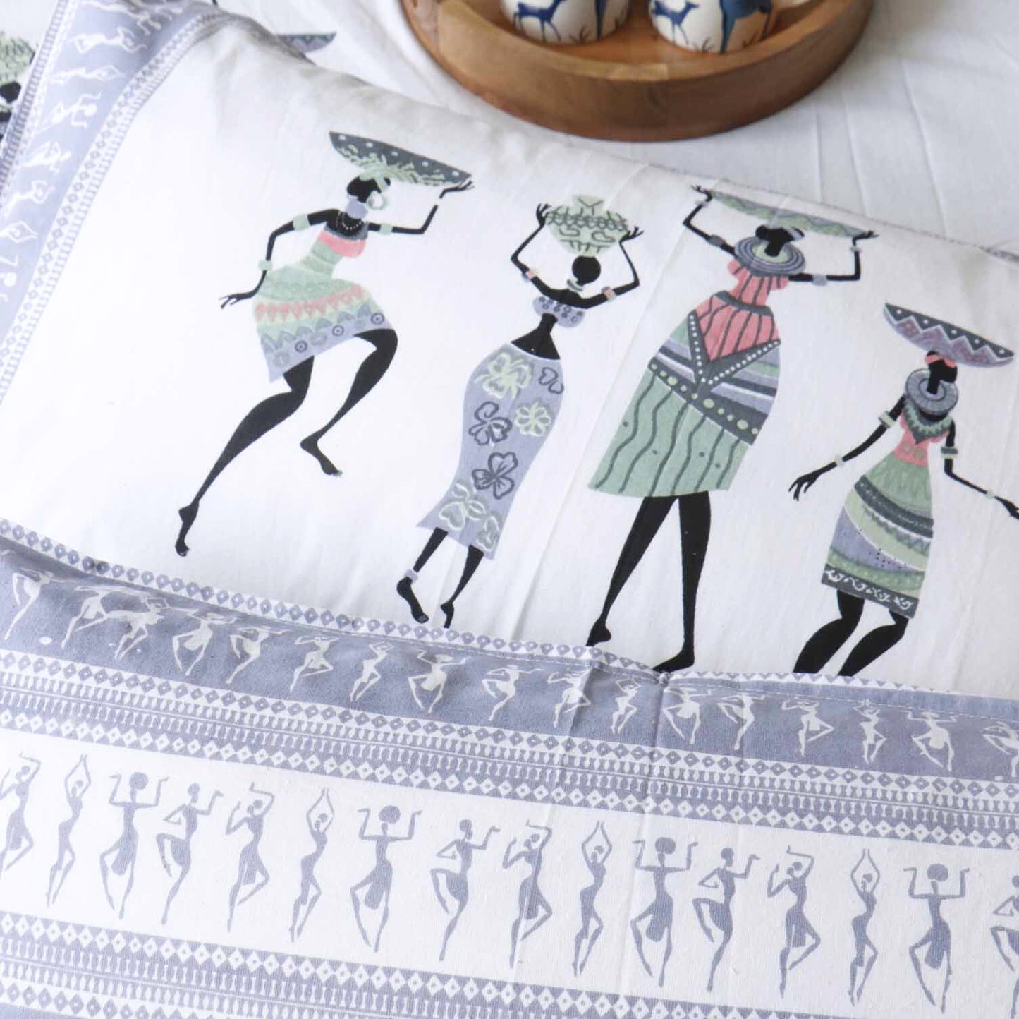 Egyptian Girls Purple Flat I Fitted Bedsheet (108x108 Inches)