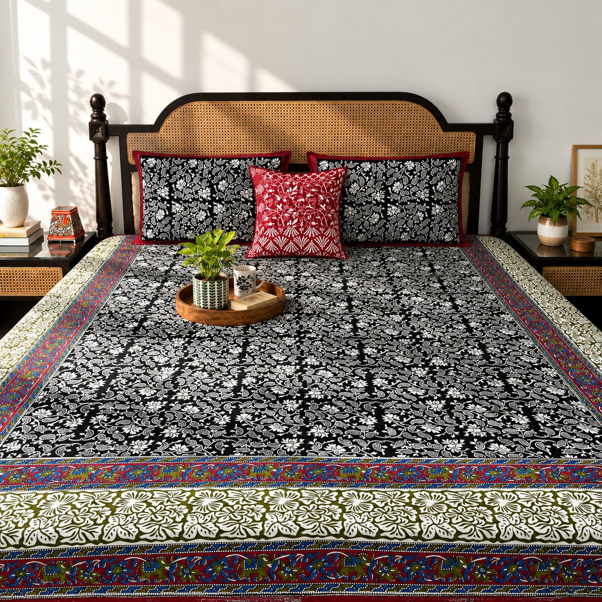 Black Kalamkari - Flat I Fitted Bedsheet (90x108 Inches)
