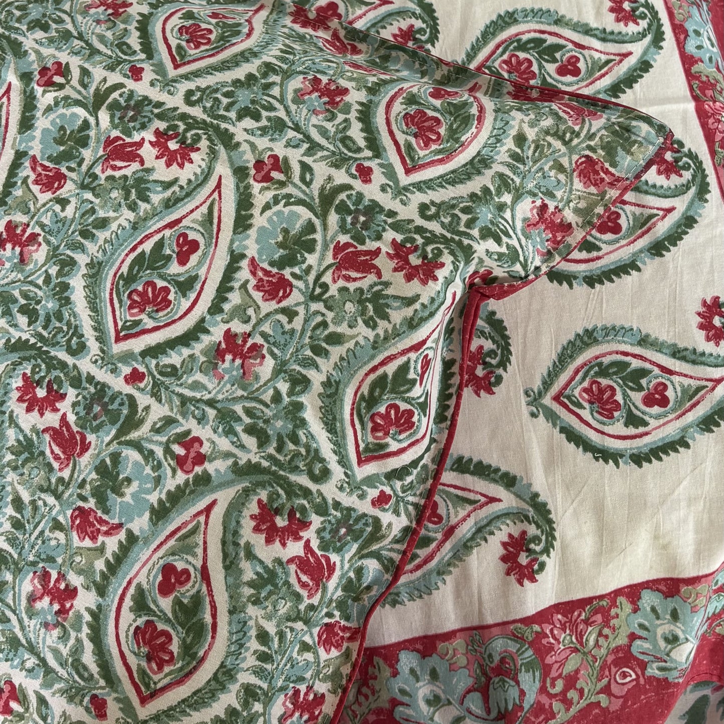 Sapphire Pink - Flat I Fitted Bedsheet (108x108 Inches)