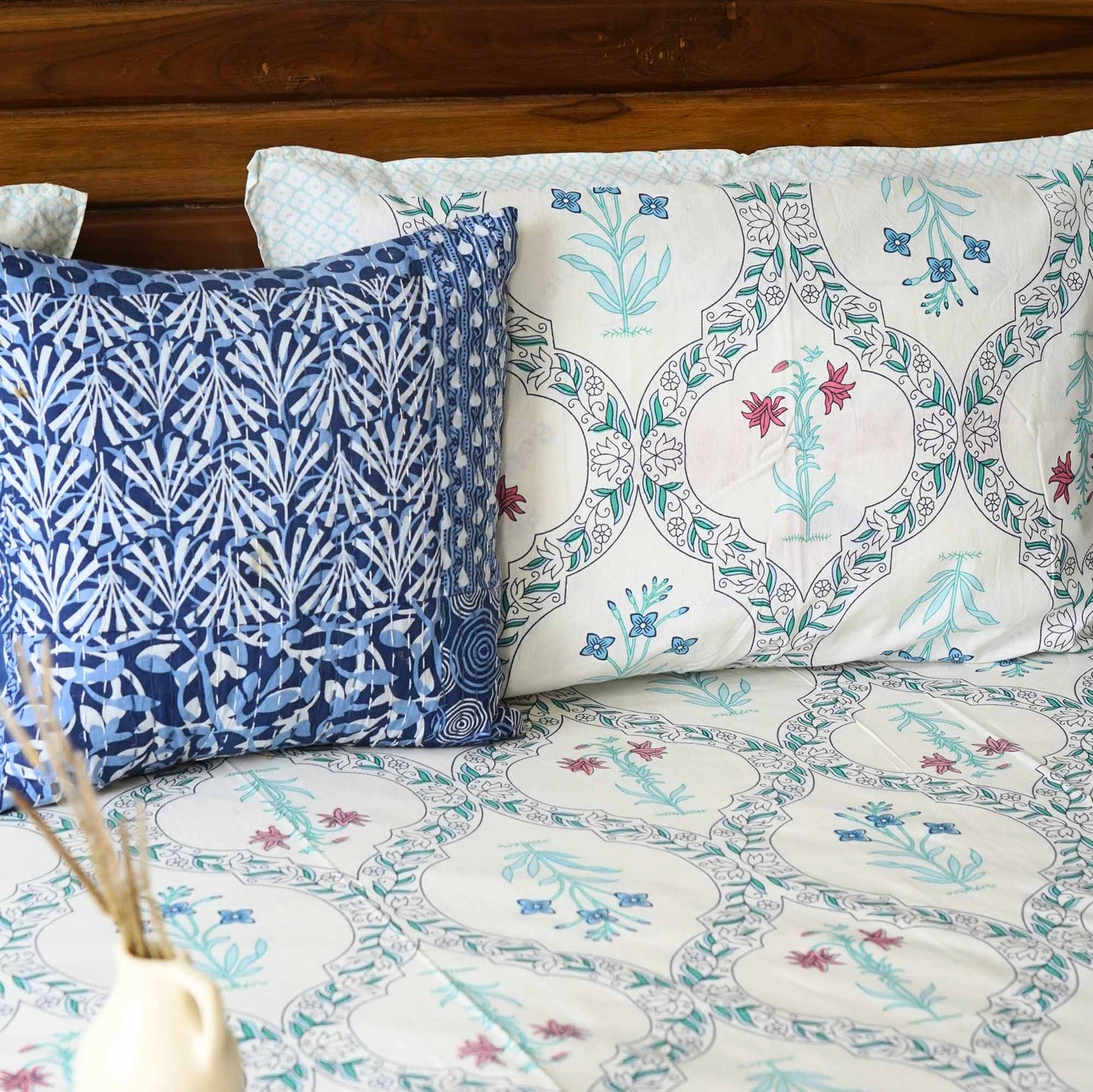 Roshanara - Blue – Double bed bedsheet(90x108 Inches)