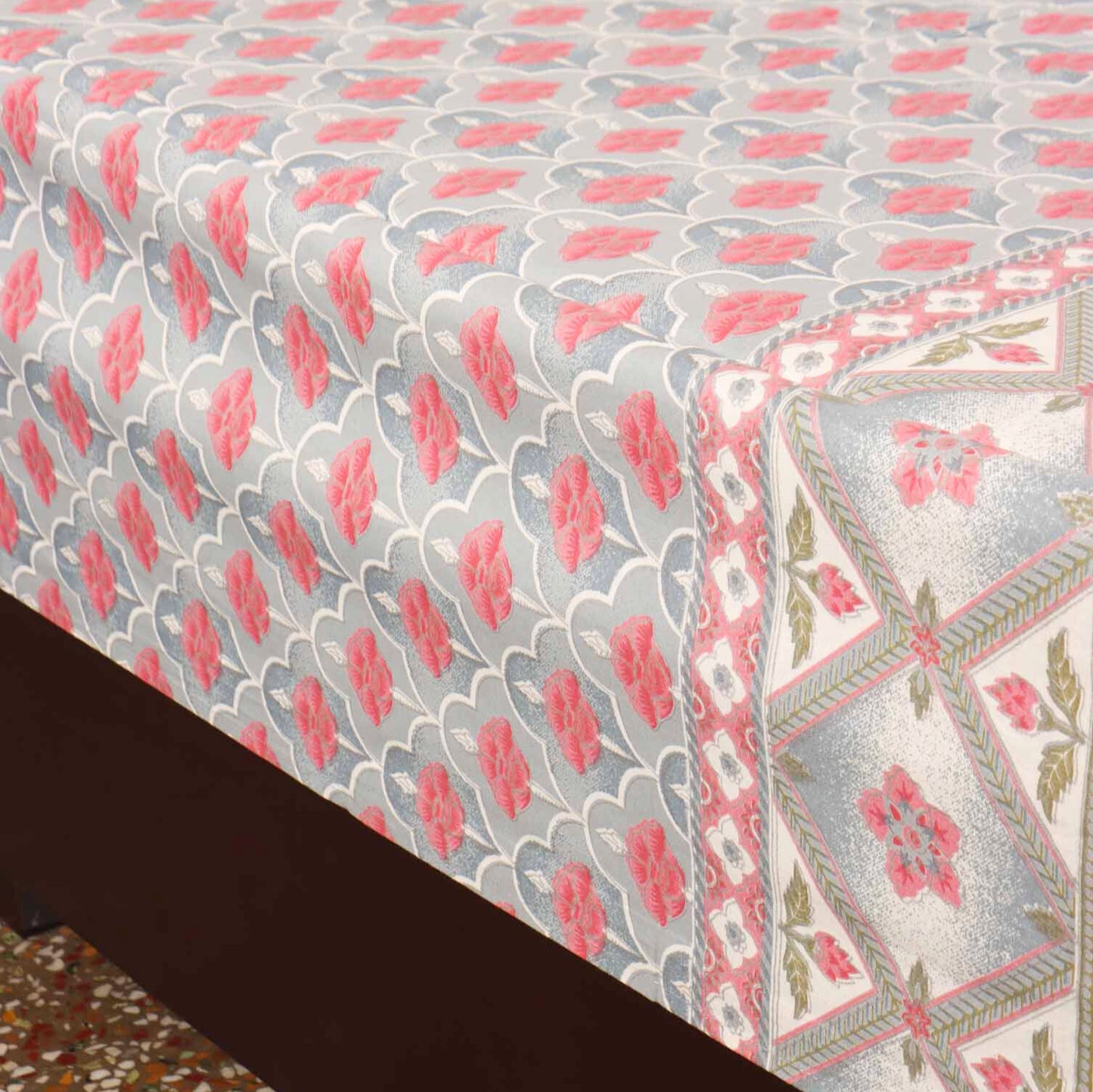 Suhani - Flat I Fitted Bedsheet (108x108 Inches)