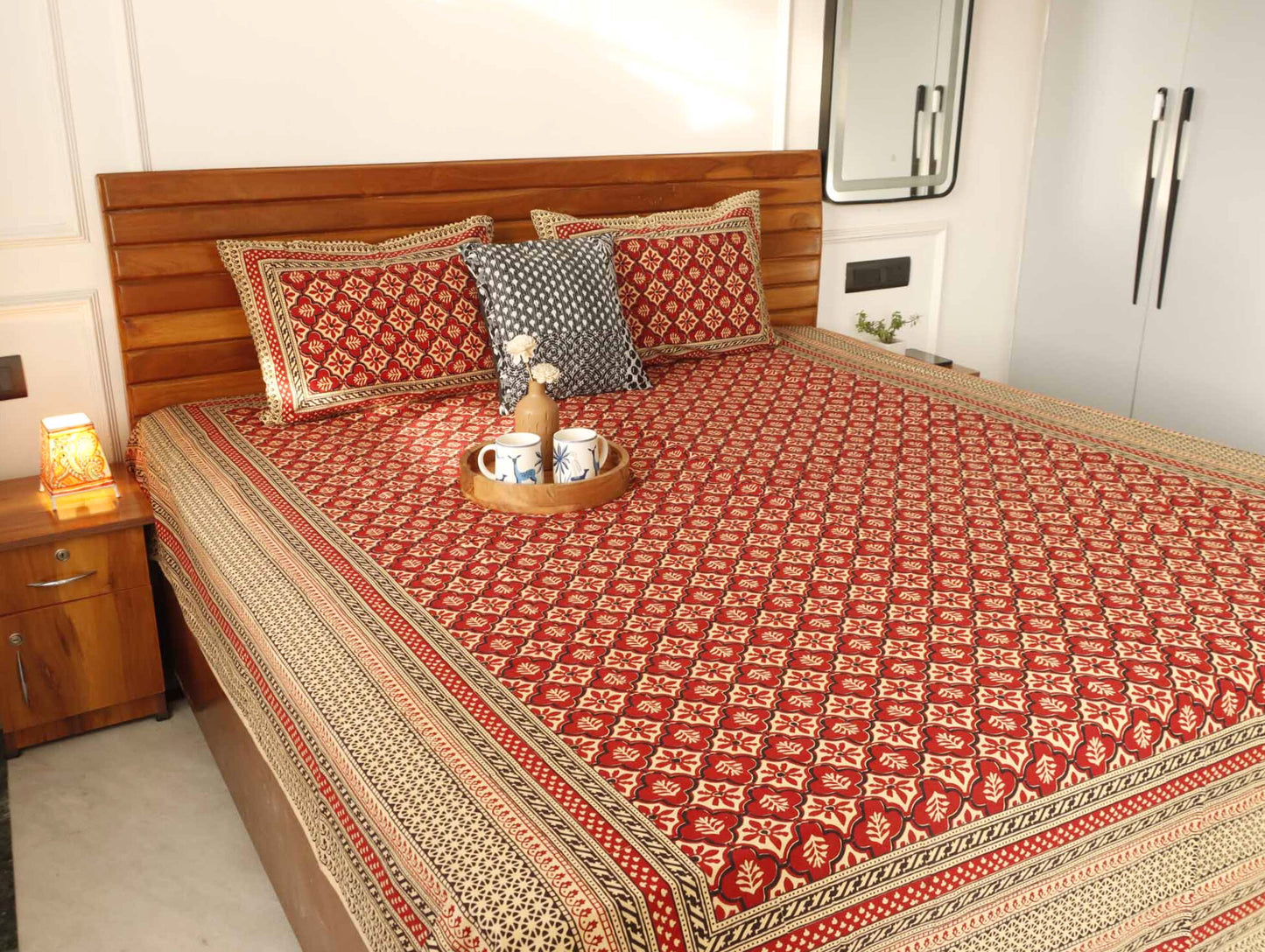 Kalamkari Jharoka Red – Flat I Fitted Bedsheet (90x108 Inches)