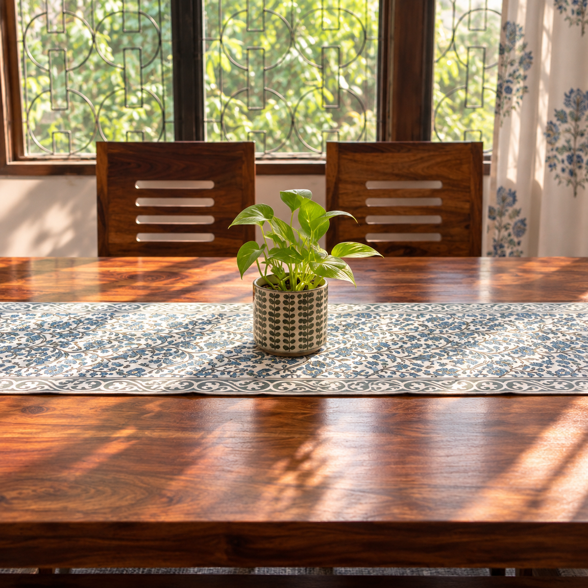 Ambar - Table Runner