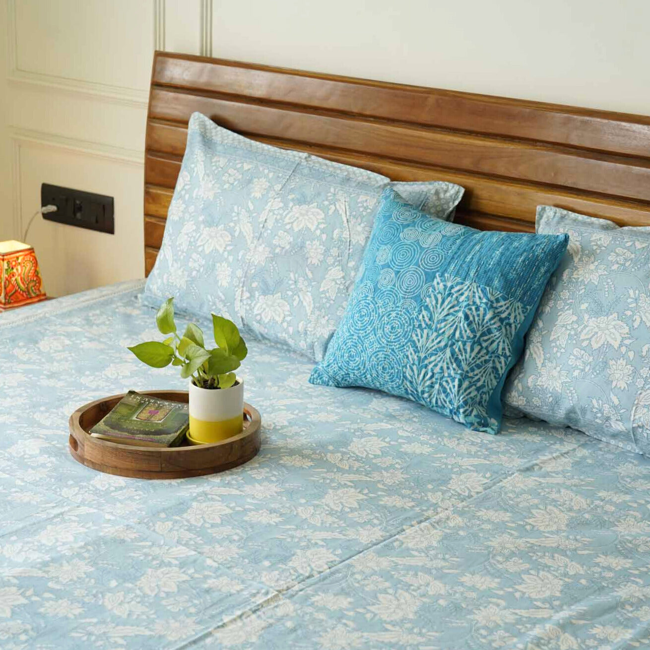 Gagan – Flat I Fitted Bedsheet (90x108 Inches)