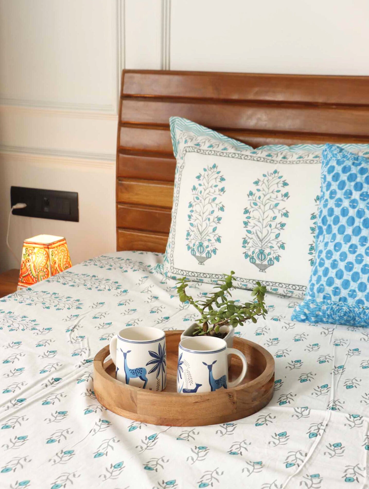 Sadabahaar Blue  Flat I Fitted Bedsheet (90x108 Inches)