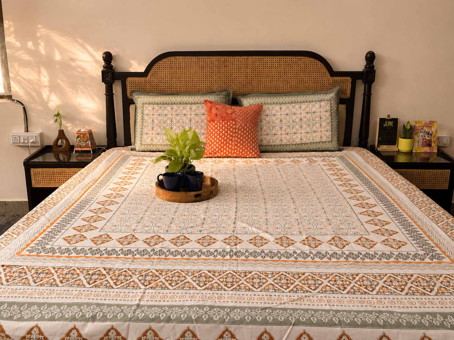 Meghal - Green – Flat I Fitted Bedsheet (108x108 Inches)