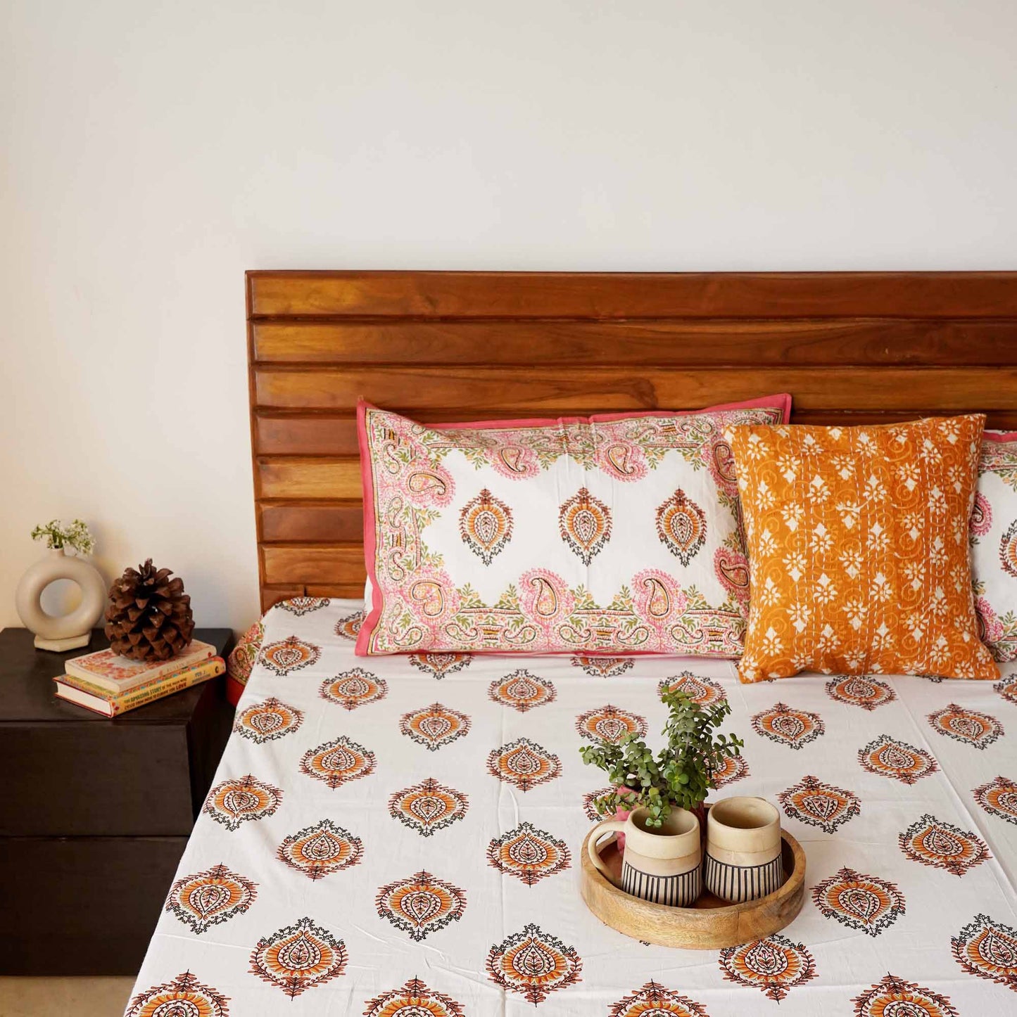 Booti – Bedsheet (95x110 Inches)