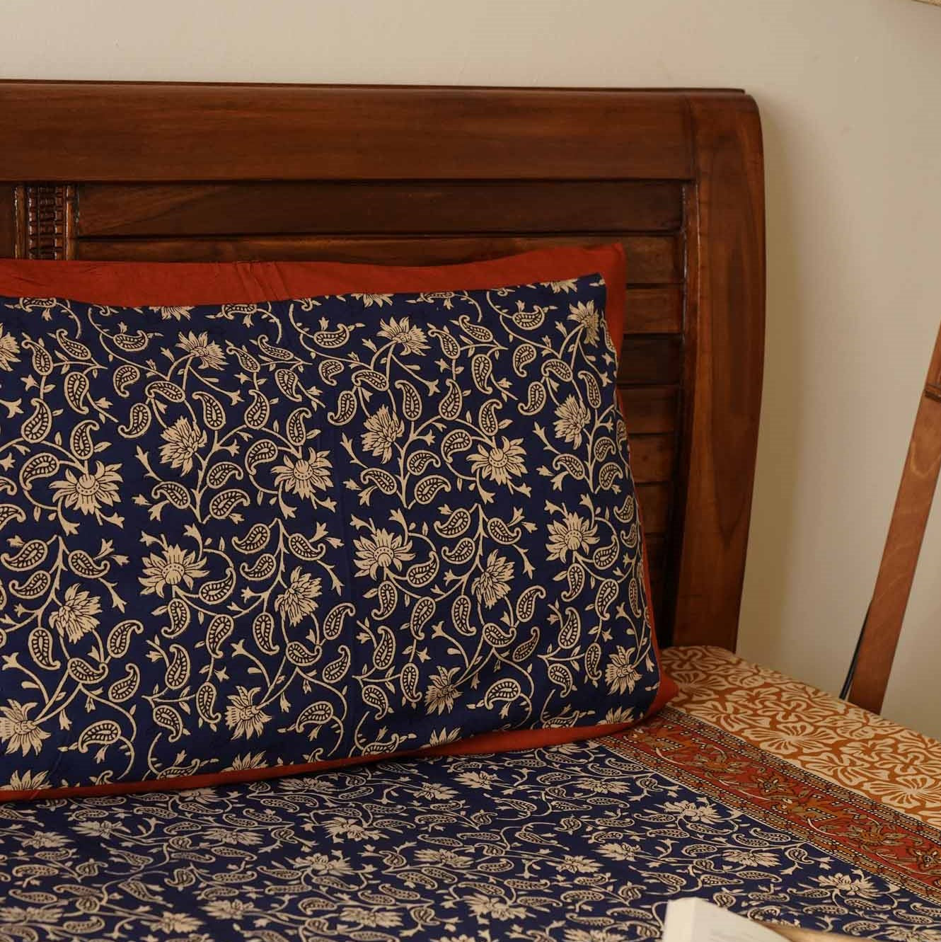 Blue Kalamkari - Flat I Fitted Bedsheet (90x108 Inches)