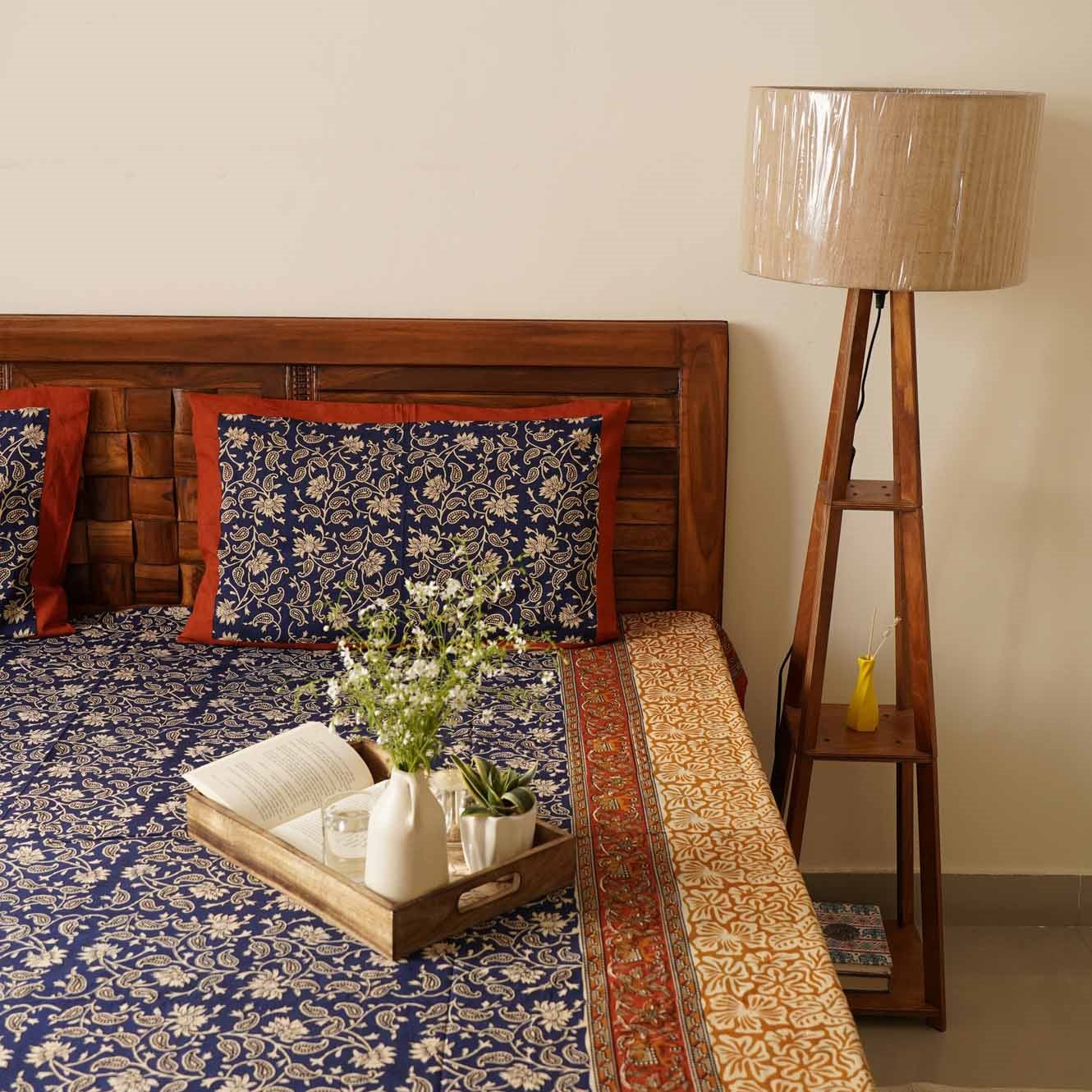 Blue Kalamkari - Flat I Fitted Bedsheet (90x108 Inches)