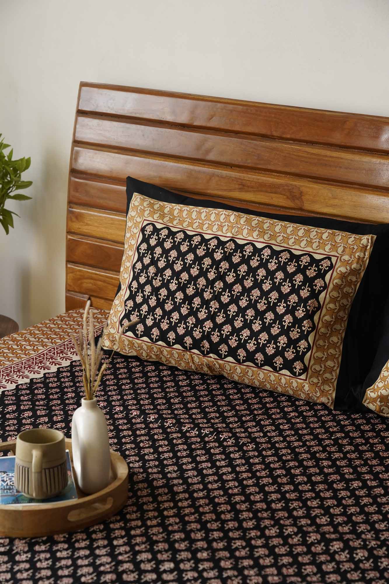 Kalamkari - Black - Single bed (60x90) I Flat I Fitted Bedsheet (90x108 Inches)