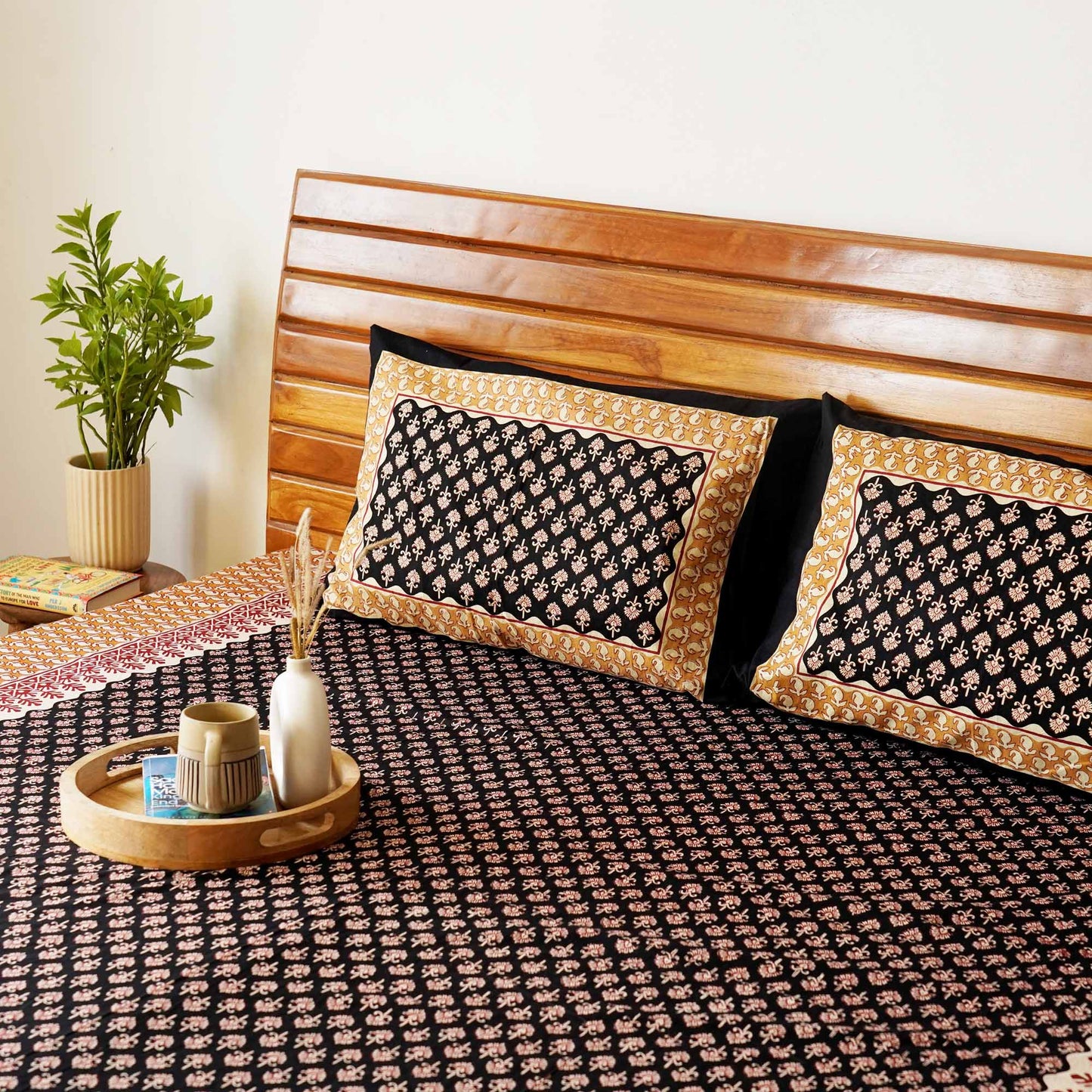 Kalamkari - Black - Single bed (60x90) I Flat I Fitted Bedsheet (90x108 Inches)