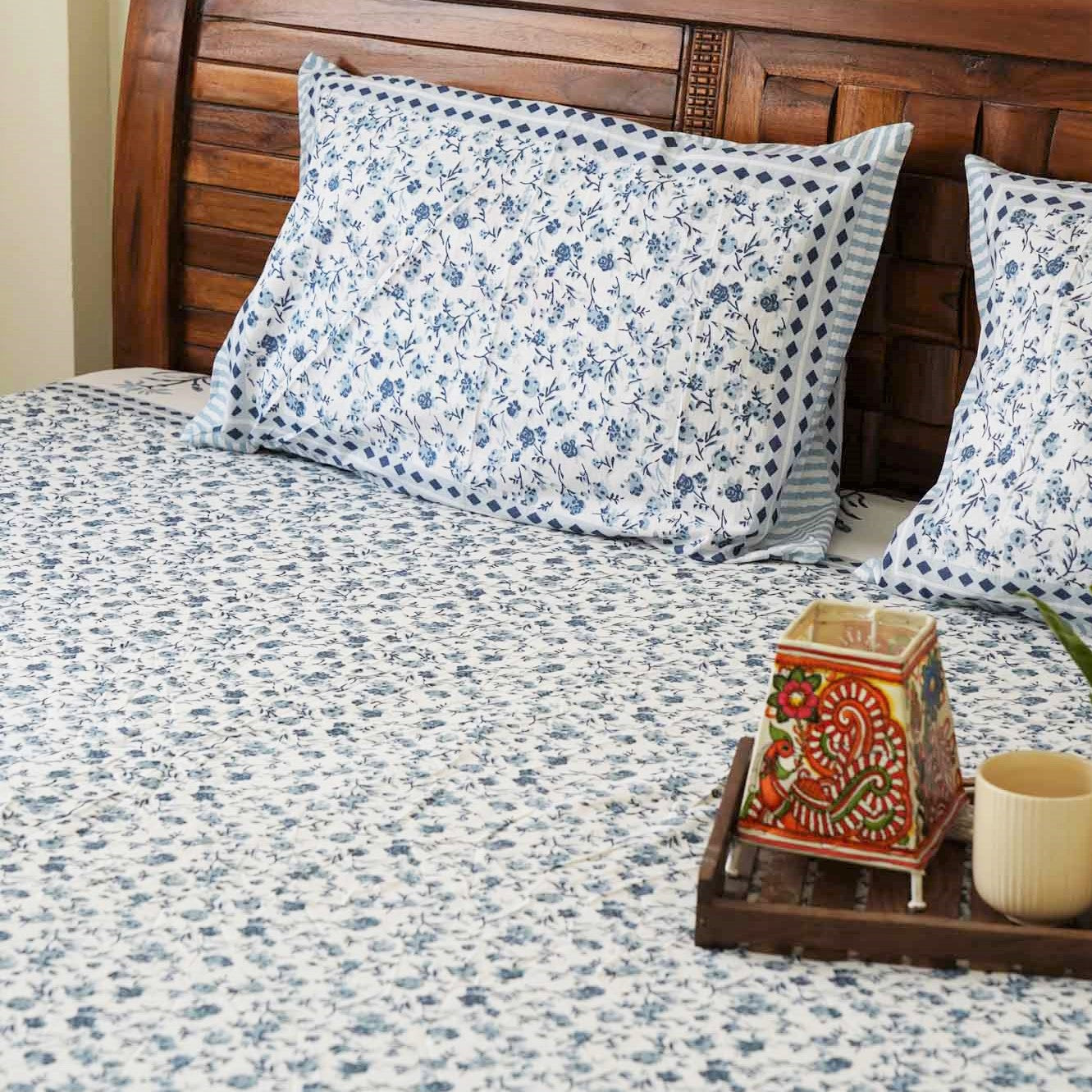 Navika - Flat I Fitted Bedsheet (90x108 Inches)